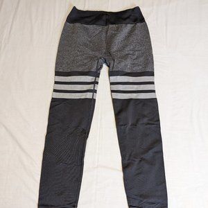 Grey stripped leggings, high waisted